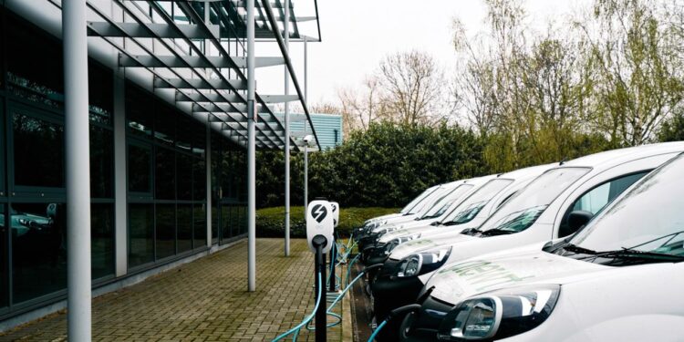 Fleet Green Shift: Corporate Electrification Accelerates Now